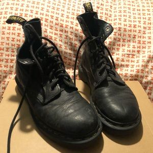 Used Black Dr. Martens size 6w 4uk.